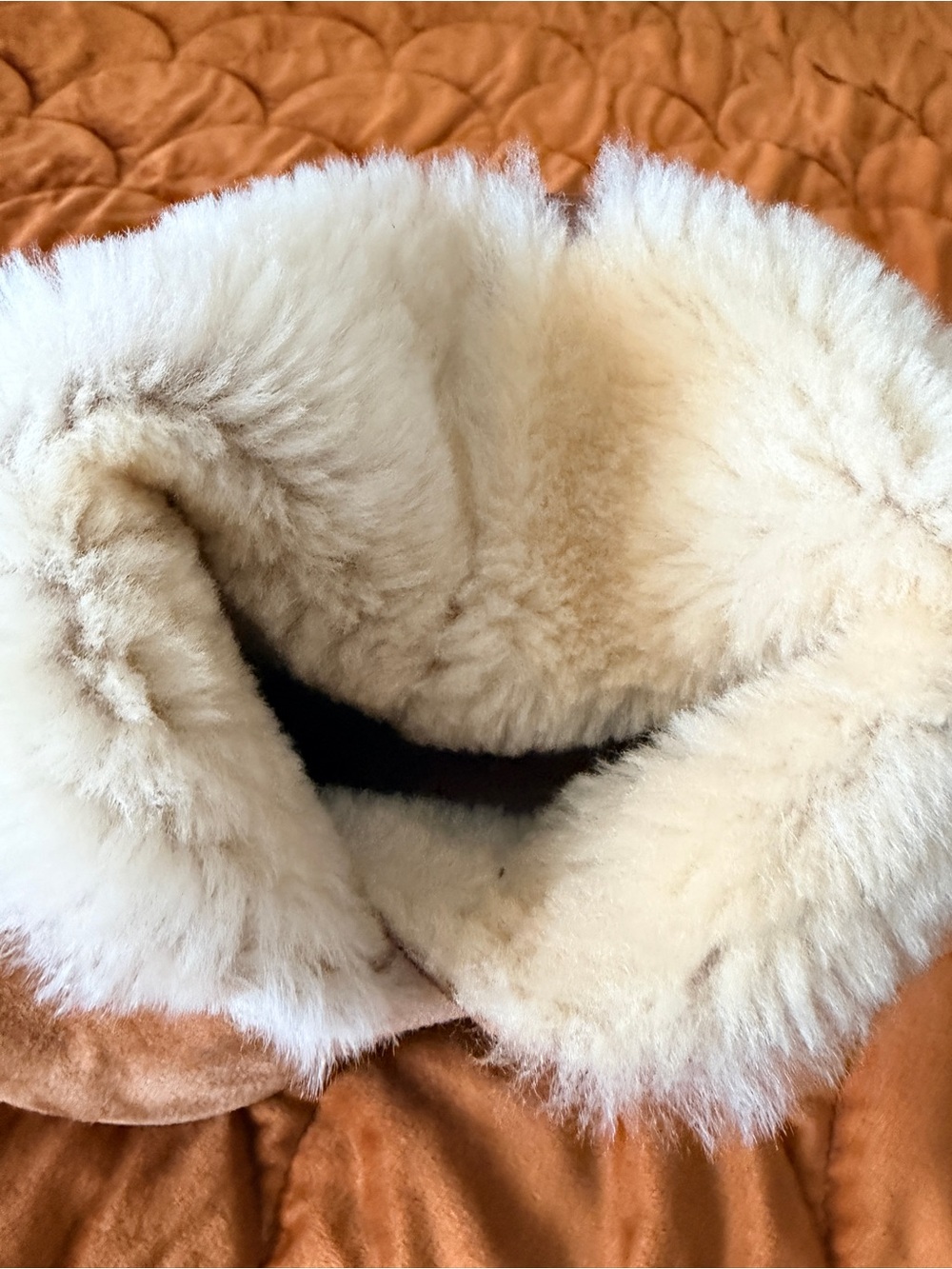 UGG Classic Mondri Cuff Chestnut Shearling Wedge Boots 9 - Picture 8 of 8
